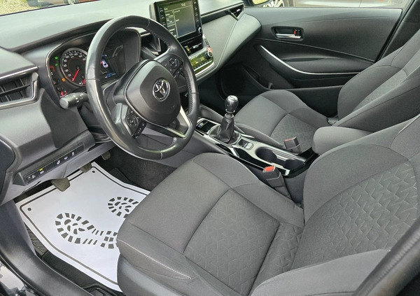Toyota Corolla cena 65999 przebieg: 77456, rok produkcji 2019 z Brzeg małe 562